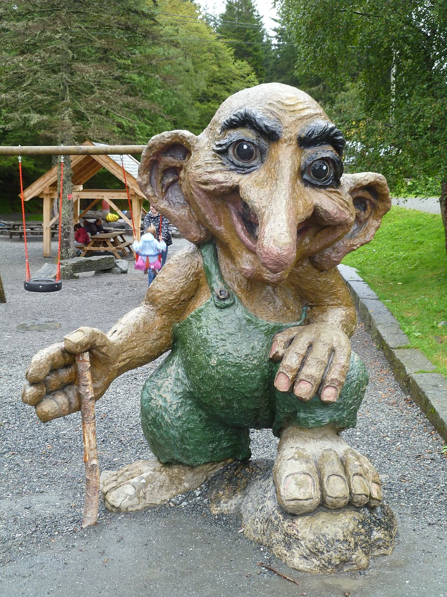verde, marrón, estatua de monstruo, troll noruego, estatua, feriado, trampa para turistas, turismo, público, vacaciones