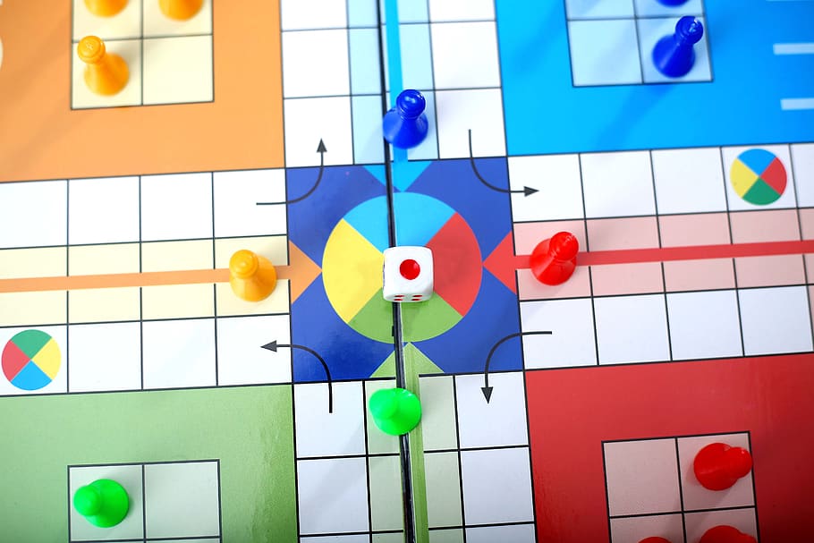 ludo, game, play, board, cube, fun, family, toy, red, green