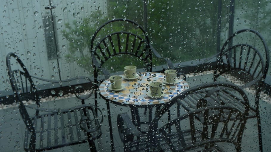 verde, tazas, platillos, mesa redonda, hogar, lluvia, balcón, agua, mojado, soltar