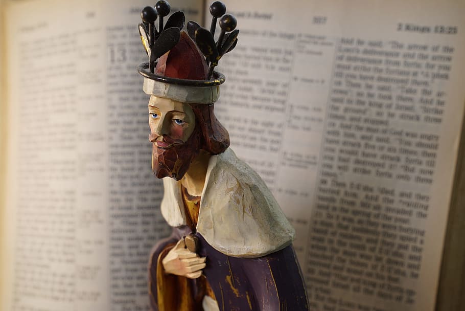 christian figurine, the king, open bible, magi, faith, christmas, nativity, bethlehem, human representation, representation