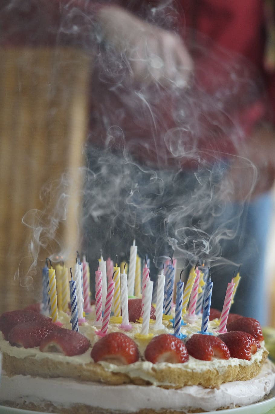 selektif, fotografi fokus, lilin, kue, kue ulang tahun, ditiup, lilin ulang tahun, empat puluh, 40, ulang tahun