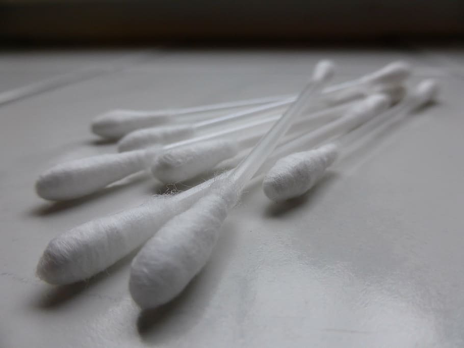 cotton swabs, hygiene, gxl, cleanliness, body care, drugstore, indoors, white color, healthcare and medicine, group of objects