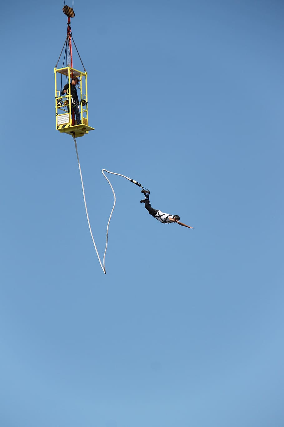 bungee, jatuh, lompat, kesenangan, olahraga, tali, langit, tampilan sudut rendah, penerbangan, biru