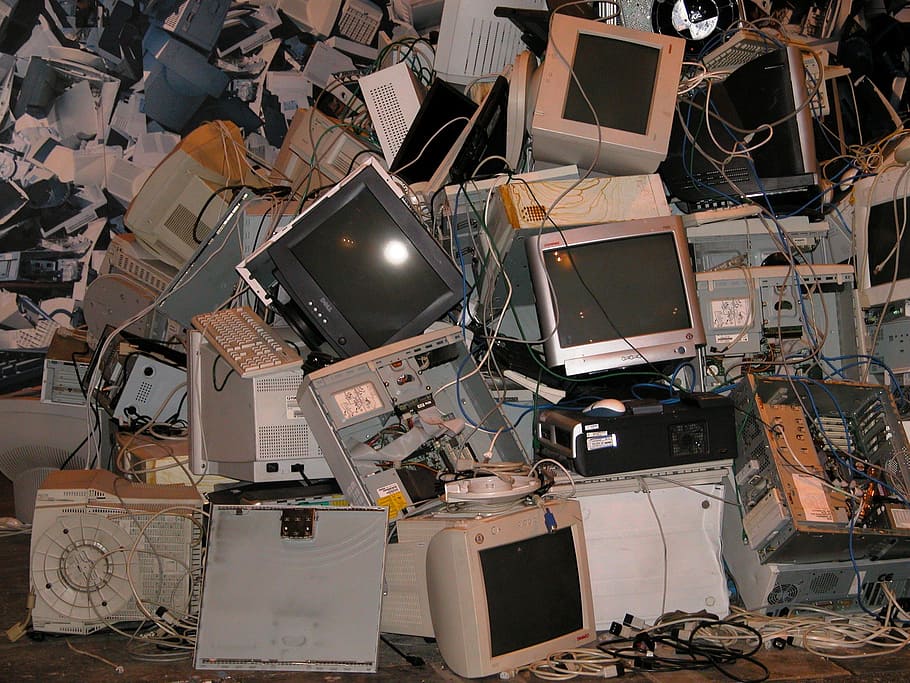 banyak monitor crt, komputer, monitor, peralatan, kabel, pc, sampah, elektronik, crt, tua