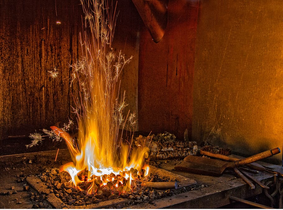 carbón, ardor, marrón, herramienta de metal, fuego, fragua, herrería de aldea, resplandor, llama, fuego - Fenómeno natural