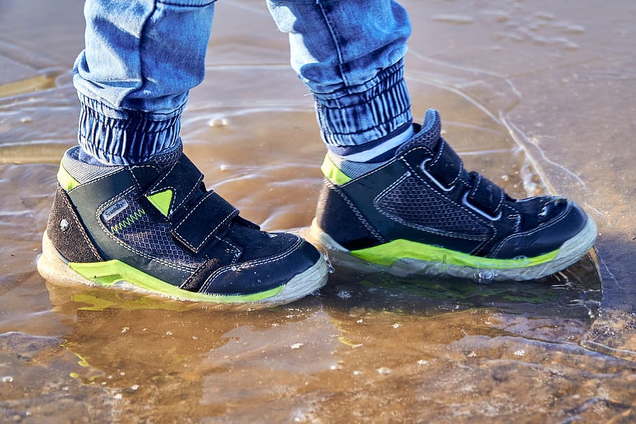 shoes, water, ice, puddle, frozen, child, small, feet, wet, play | Pxfuel