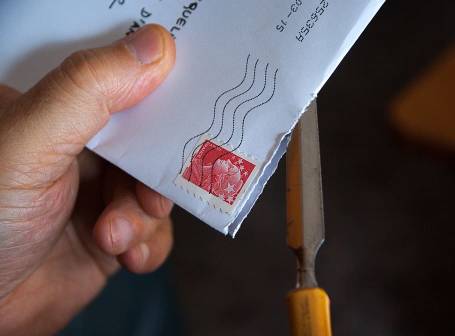 사람, 보유, 봉투 카드, 우편, 편지, 서신, 봉투, 스탬프, 인간의 손, 손