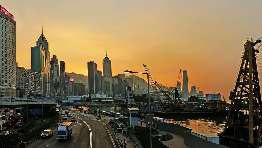 Puesta de sol, Causeway Bay, Hong Kong, edificio de hormigón blanco, arquitectura, estructura construida, exterior del edificio, ciudad, cielo, edificio