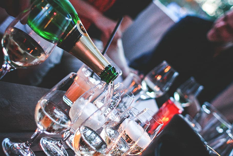 注ぐ, ボトル, シャンパン, アルコール, バー, ドリンク, パーティー, お祝い, レストラン, 飲酒グラス