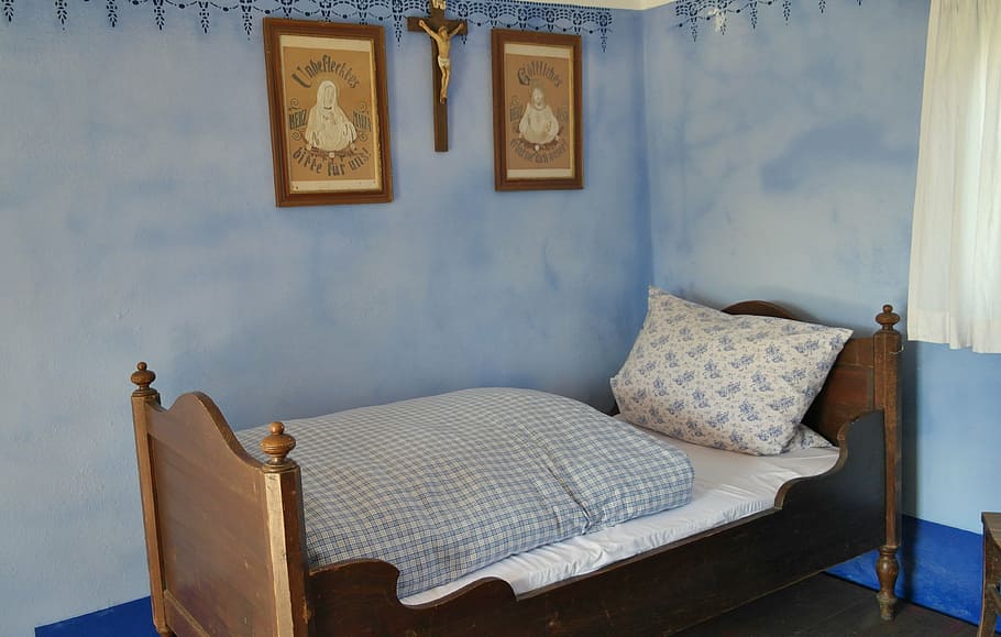 brown, mattress, wooden, bed frame, bed, antique, sleep, nostalgia, blue, white