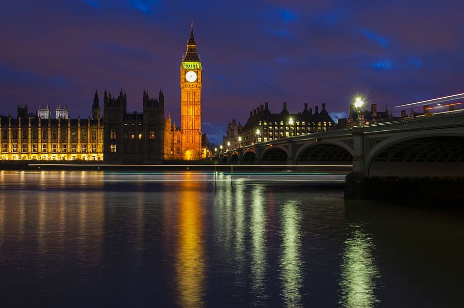 lighted big ben, Big Ben, Parliament, London, Night, lights, reflection, city, thames river, england