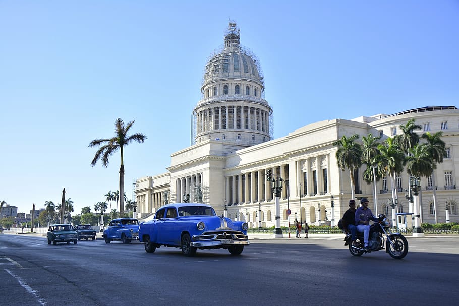 Clásico, azul, coupe, carretera, blanco, concreto, edificio, durante el día, Cuba, La Habana