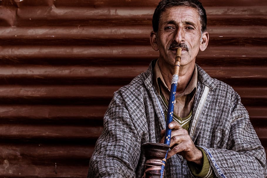portrait, man, man smoking hookah, man smoking, kashmir, kashmiri man smoking, kashmiri man smoking hookah, wrinkles, old man, old man smoking