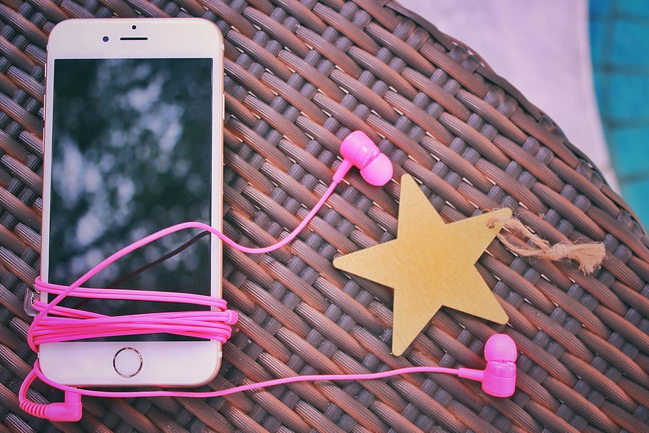 rose, gold iphone 6, pink, earphones, brown, wicker table, rose gold, iPhone 6, table, telephone