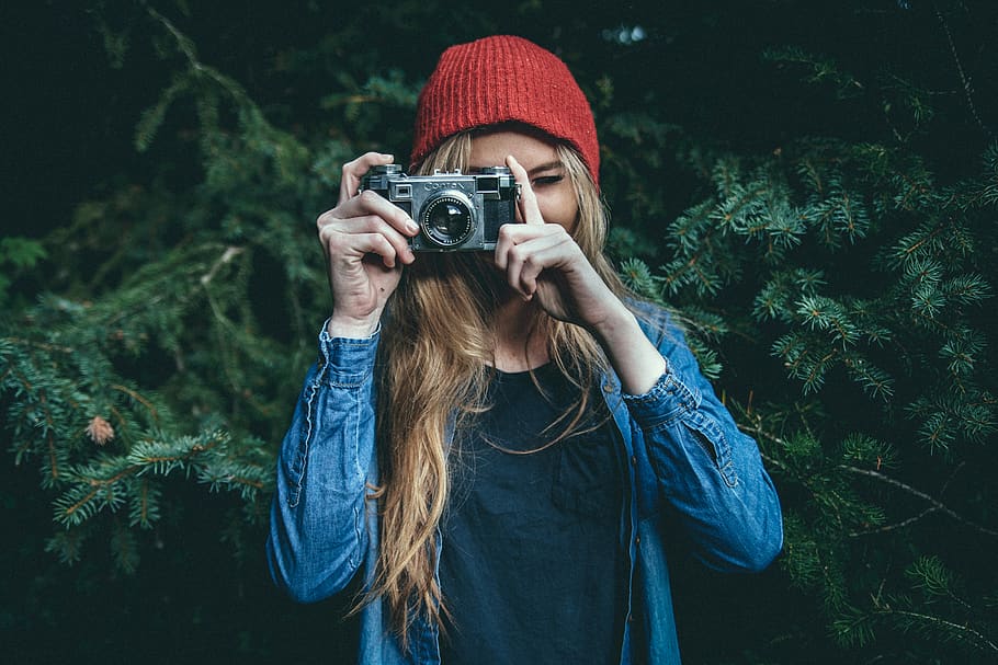 girl, woman, photographer, photography, camera, fashion, hat, blonde, long hair, people