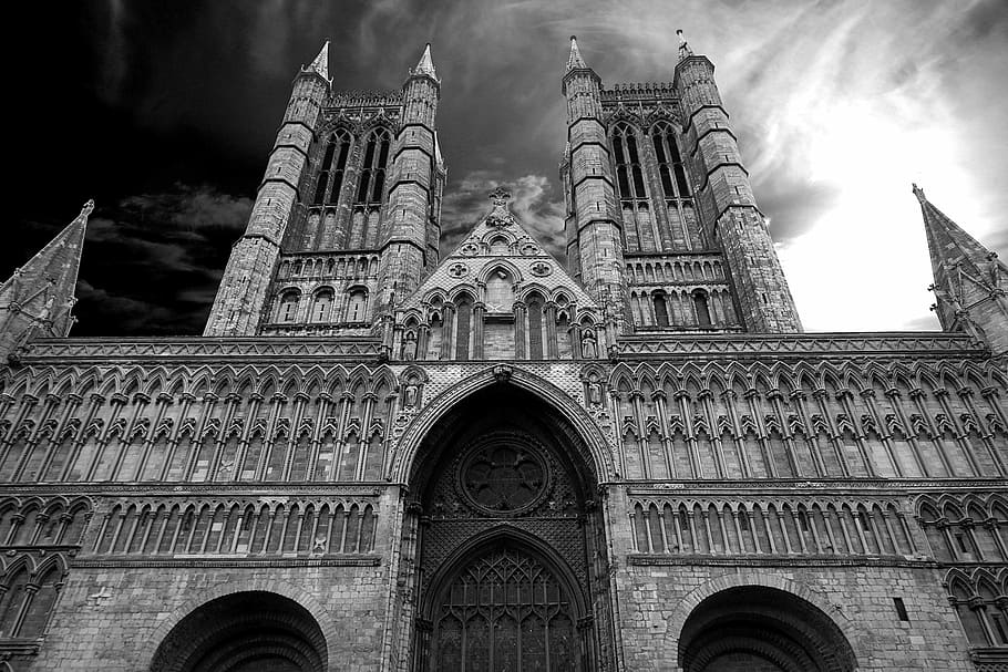 grayscale photo, gray, cathedral, structure, buildings, landmark, architecture, sky, clouds, grayscale