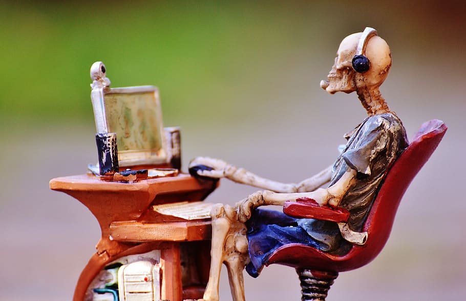 esqueleto, sentado, silla, frente, monitor, figurilla, Computadora, Adicción, Ayuda, búsquedas por computadora