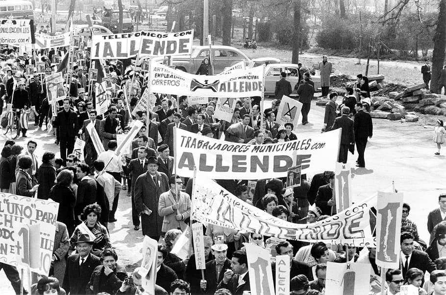 grayscale photography, group, people, protest, strike, show me, demonstration, 1964, allende, chile