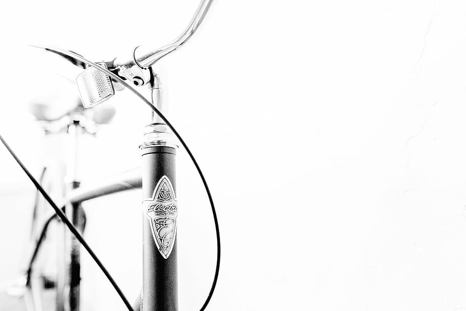 close-up photography, black, white, bike, bicycle, black and white, copy space, close-up, white background, studio shot