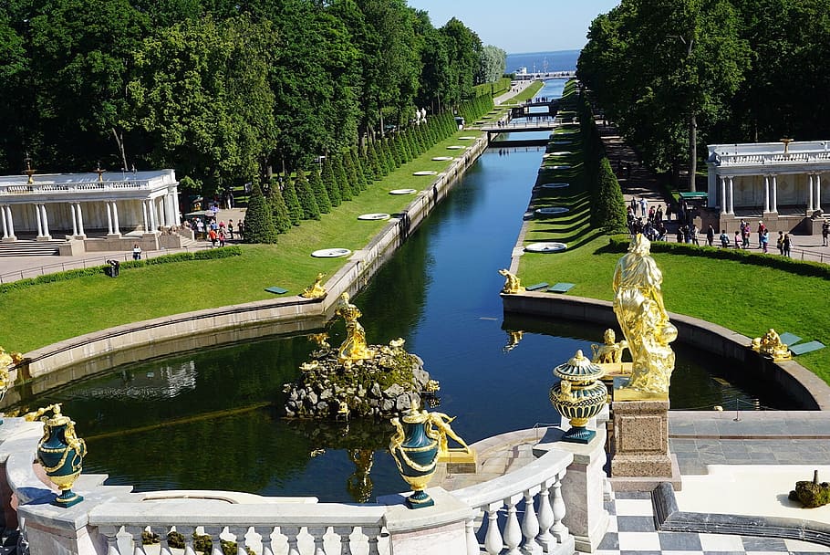 person showing garden, st petersburg, russia, sightseeing, peterhof, palace, canal, garden, plant, water