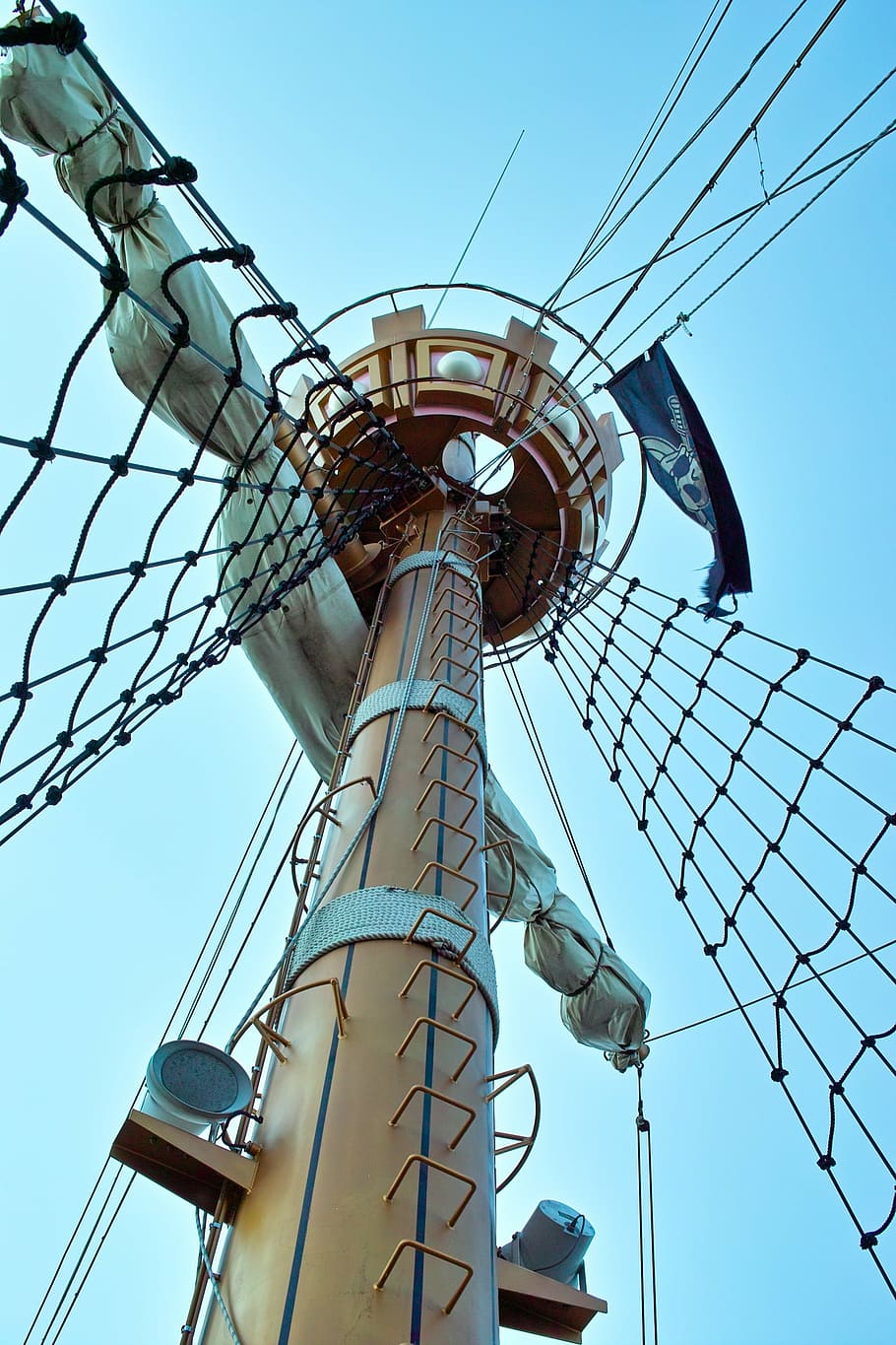 mast, pirate ship, pirate flag, low angle view, sky, nature, clear sky, day, metal, built structure