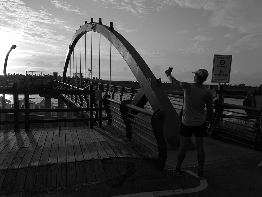 taiwan, hualien port, bridge, mobile phone camera, black and white, sunrise, chenguang, sky, architecture, real people