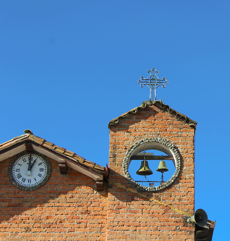 iglesia, campañas, campanario, templo, gente, fachada, techo, religión, cristianismo, colonial