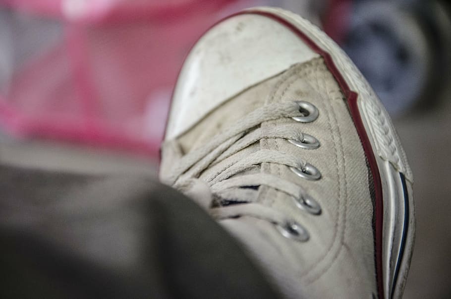 slippers, all star, converse, close-up, selective focus, shoe, human body part, canvas shoe, shoelace, indoors