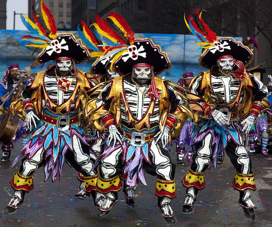 piratas, disfraces, desfile, diversión, año nuevo, esqueletos, coloridos, personajes, mummers, festival folklórico