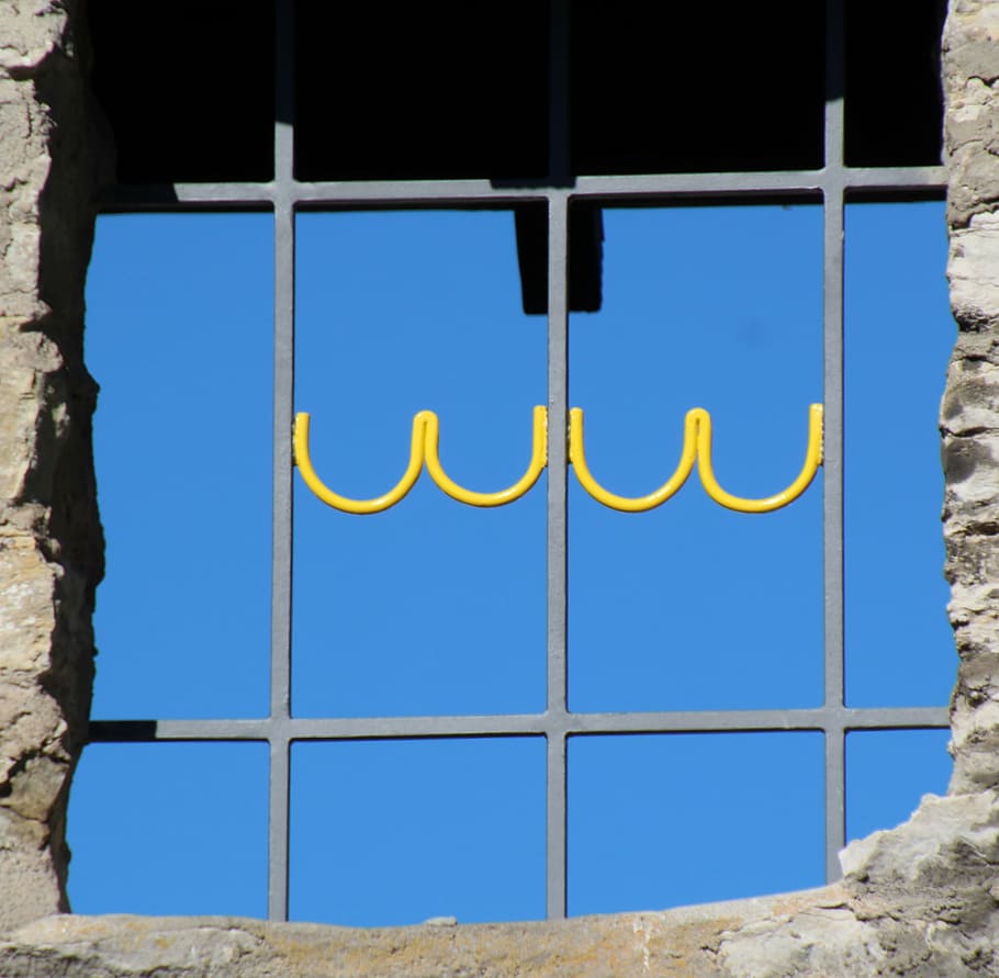 ventana, reja, ventana enrejada, rejas de ventana, rejilla, azul, sin gente, día, cielo, estructura construida