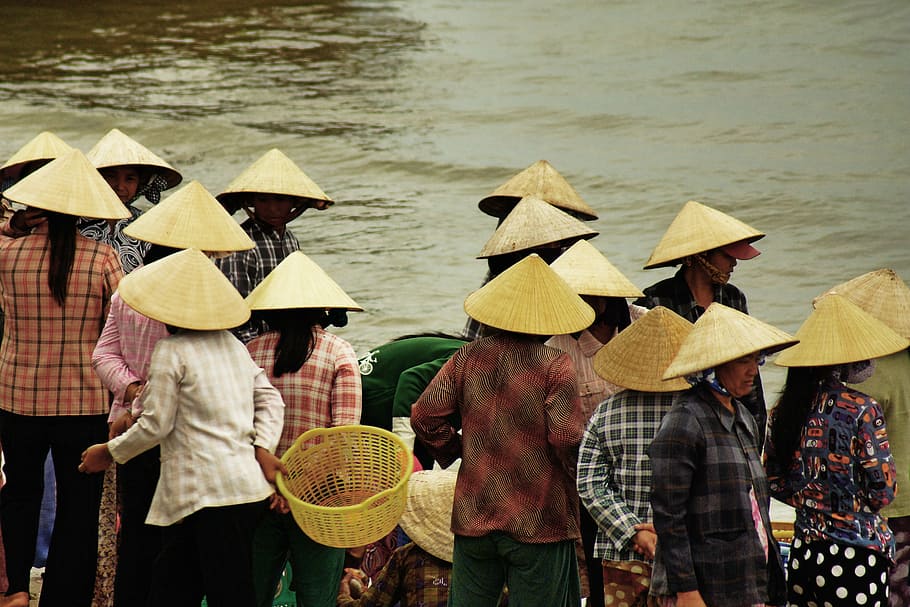 大人, アジア, ヘッドウェア, 市場, 人々, 摩耗, アウトドア, 日, 一体感, アジアンスタイルの円錐形の帽子