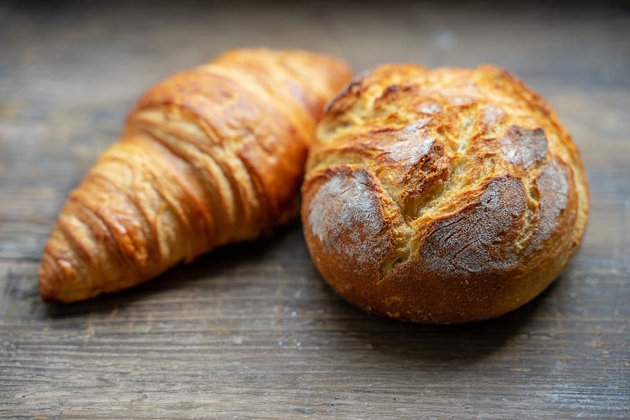 loaf, roll, croissant, breakfast, eat, food, baked goods, fresh, crispy, bakery