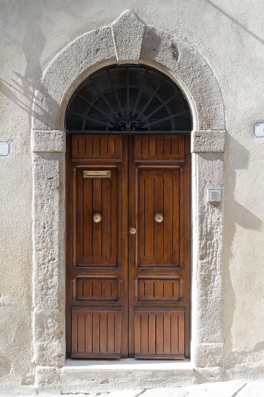 puerta, entrada, madera, entrada de la casa, puerta de entrada, rango de entrada, portal, hierro forjado, apartamento, hogar