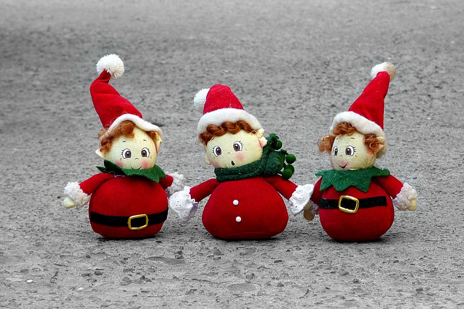 tiga, boneka kurcaci santa claus, beton, trotoar, natal, keluarga natal, selamat natal, goblin, topi nuel topi, keluarga