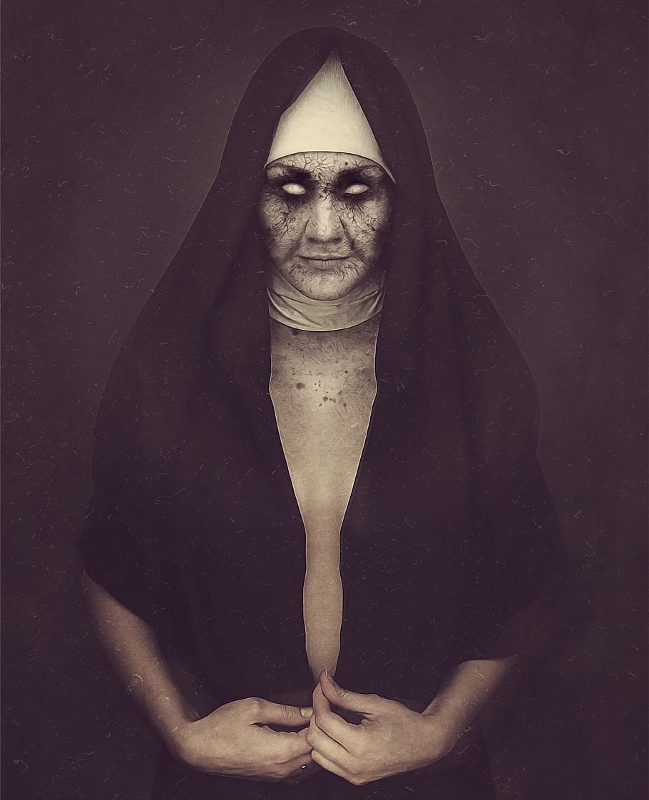 mujer, vestida, monja, foto de la cara, editar, zombie, poseído, oscuro, demoníaco, hermana