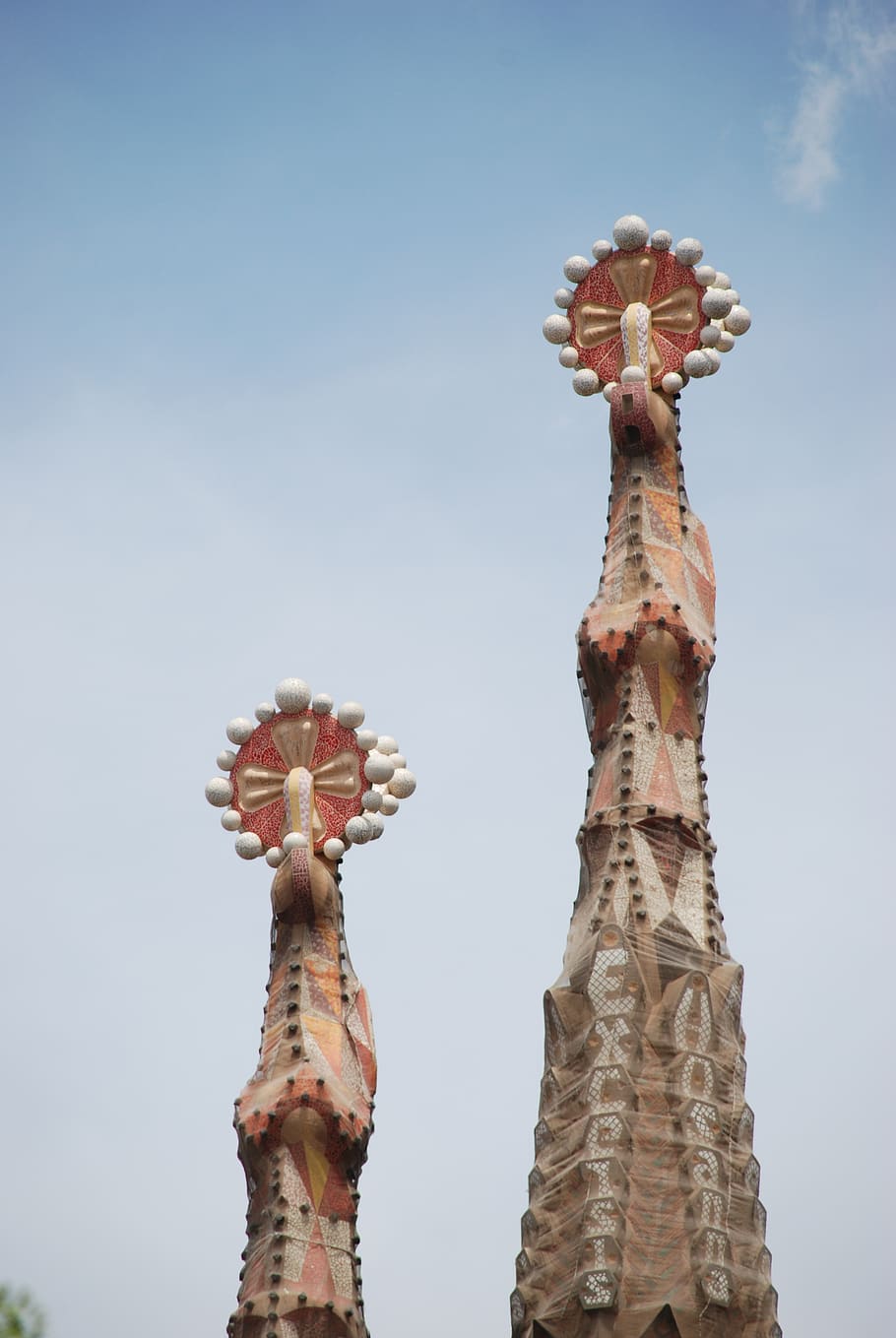 España, Barcelona, ​​Gaudí, Sagrada Familia, Iglesia, religión, arquitectura, cielo, vista de ángulo bajo, día