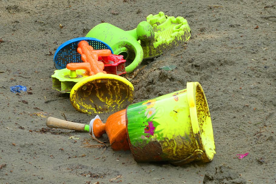 brinquedos, balde, pá, areia, caixa de areia, jogar, figuras, plástico, multi colorido, vista de alto ângulo
