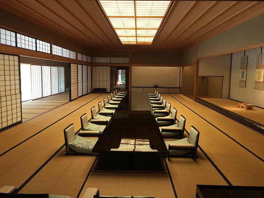 茶色, 木製, 会議用テーブル, 囲まれた, 椅子, 京都, ゲストハウス, 和室, 部屋, ホール