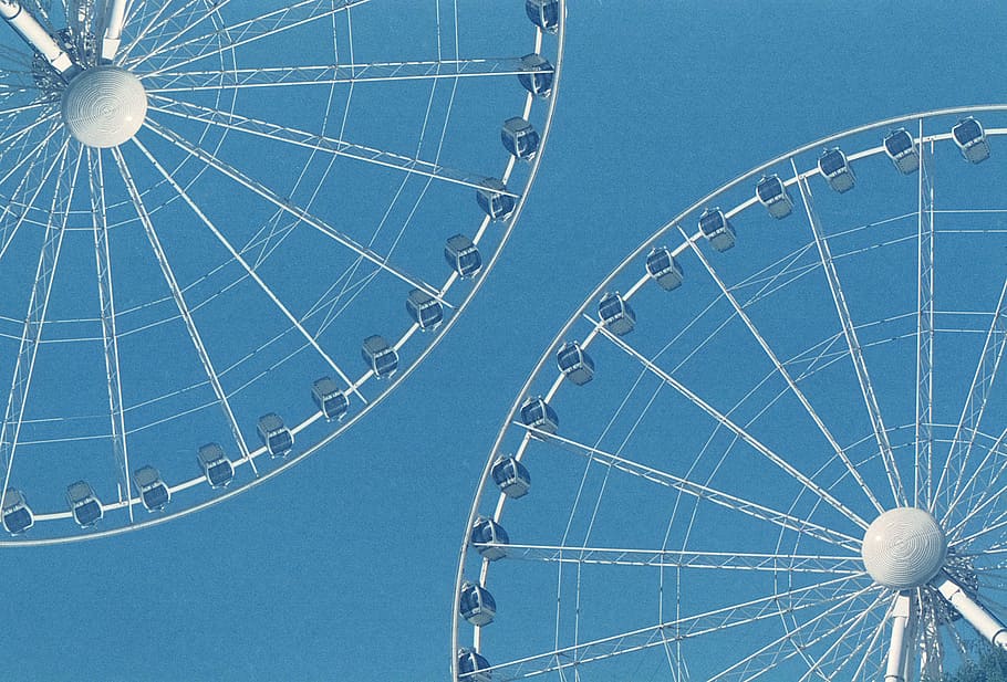 roda Ferris putih, kincir ria, naik taman hiburan, langit, taman hiburan, sudut pandang rendah, seni budaya dan hiburan, biru, lingkaran, bentuk geometris