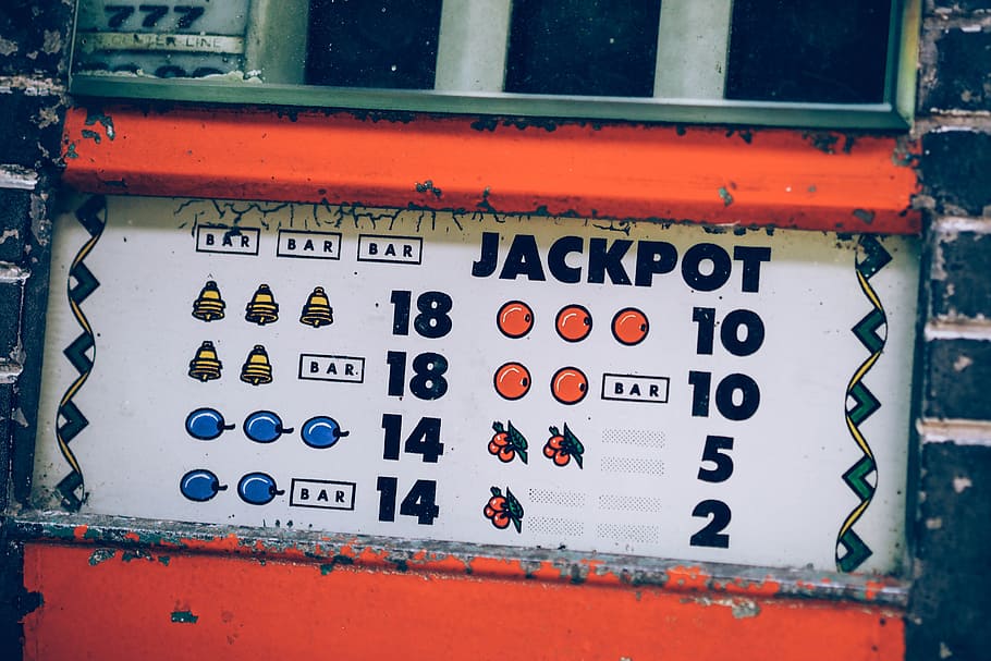 jackpot slit machine, addiction, amusement, antique, bar, cash, casino, chance, coin, collection