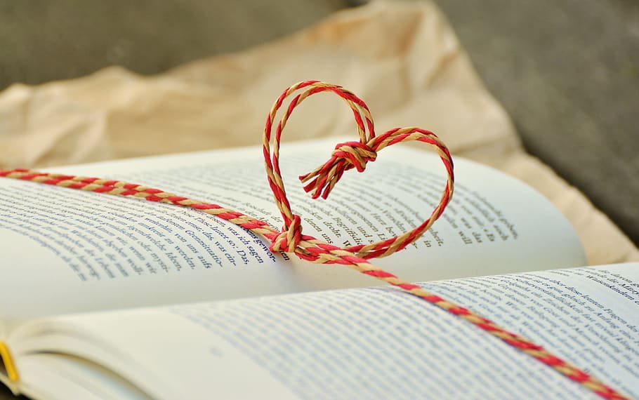 red, yellow, tassel heart decor, book, book gift, by heart, cord, gift, read, heart