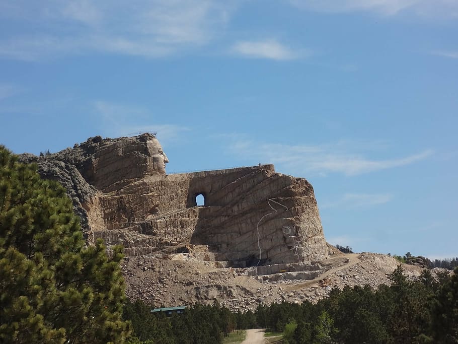 Monumento, monumento a los caballos locos, Dakota del Sur, Custer, viajes, paisaje, cielo, naturaleza, arquitectura, historia