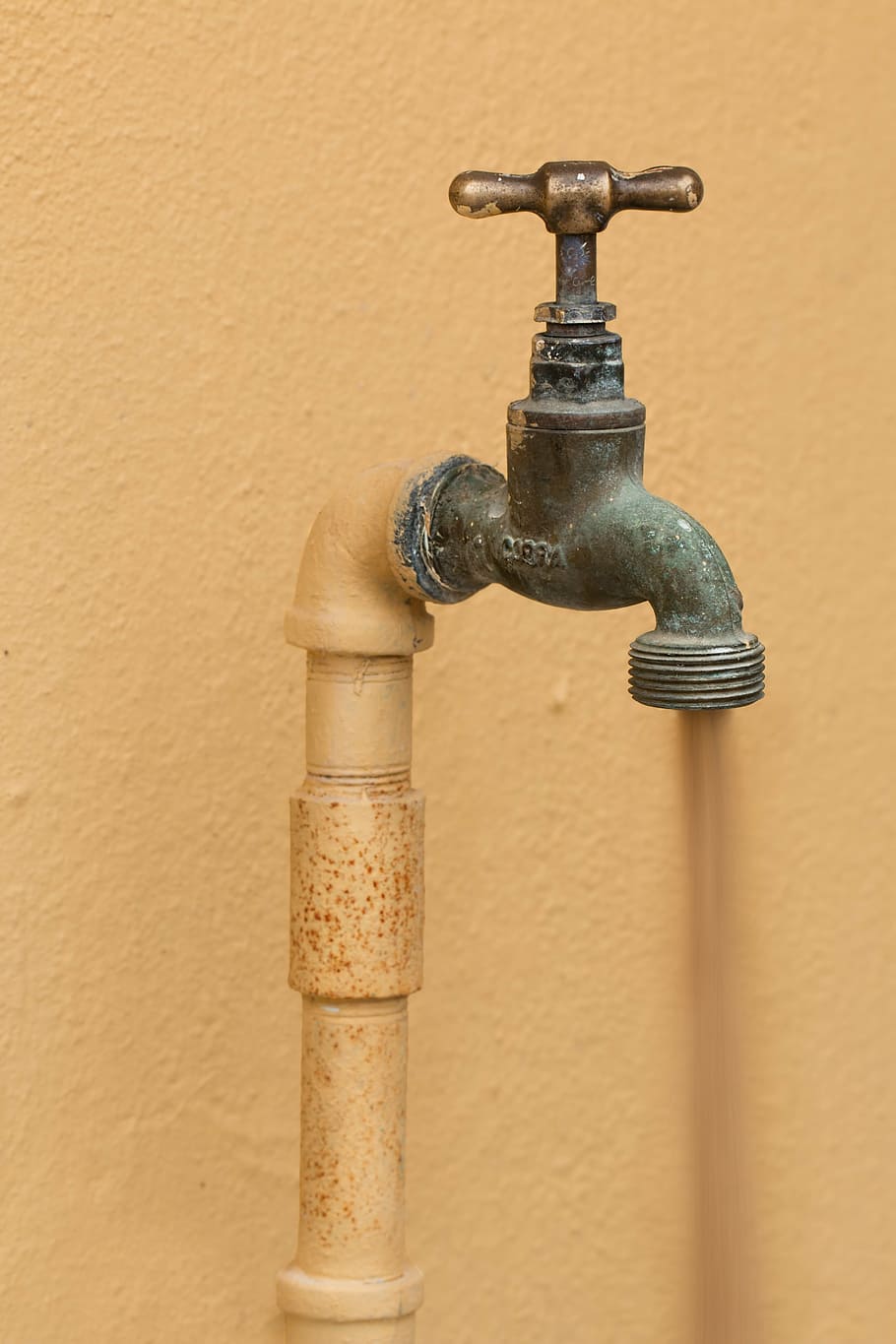 gray faucet, faucet, plumbing, tap, plumber, pipe, sanitary, repairman, water, dry