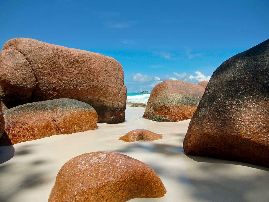 Rock formation in the beach of Anse Volbert