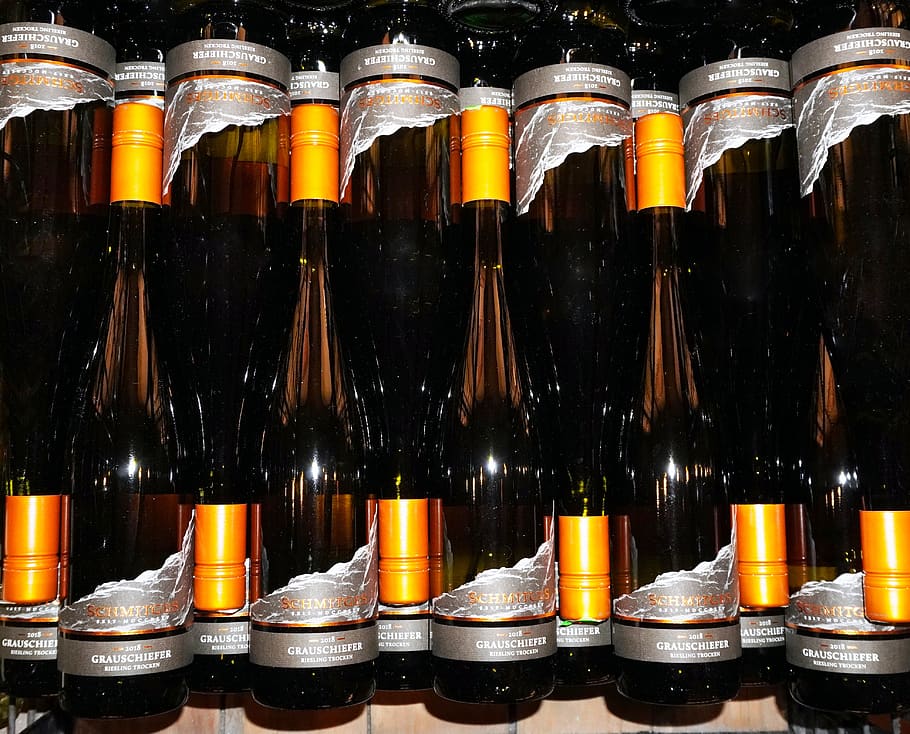 botol anggur, rak anggur, gudang, penyimpanan, alkohol, minuman, rak botol, berbagai botol anggur, wadah, botol