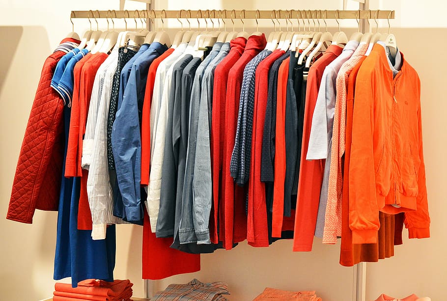 banyak pakaian berbagai macam gaya, toko, pakaian, garis, mode, ritel, toko pakaian, belanja, konsumen, pembelian