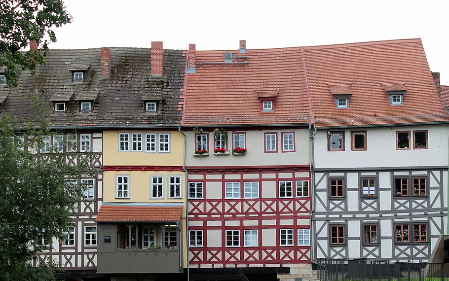 braguero, fachwerkhaus, casco antiguo, torcido, históricamente, Alemania, arquitectura, edificio, fachada, vigas de madera
