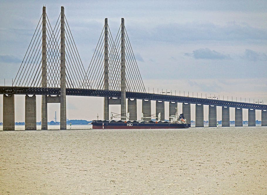 oresund bridge, frachtschiff, the sea crossing, sweden, denmark, öresund, baltic sea, kattegat, skagerak, suspension wires