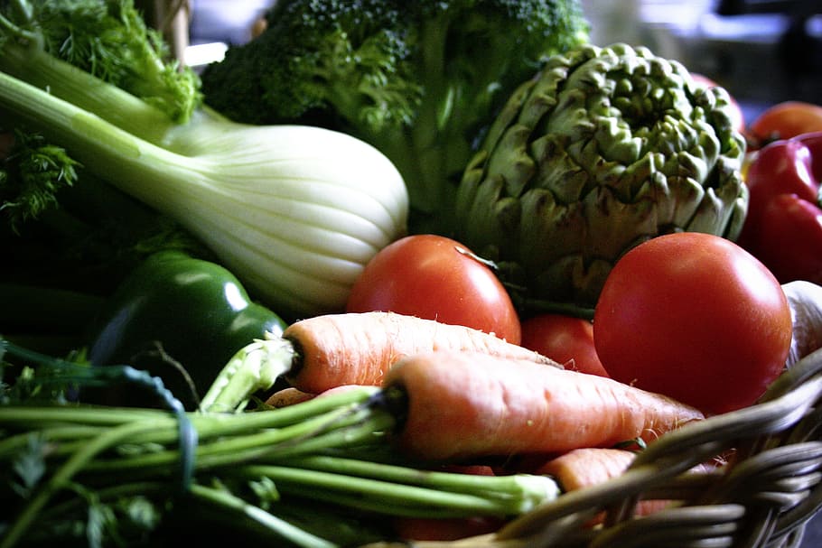 daun bawang, wortel, brokoli, tomat, sayuran, keranjang, adas, vegetarian, makanan, warna-warni
