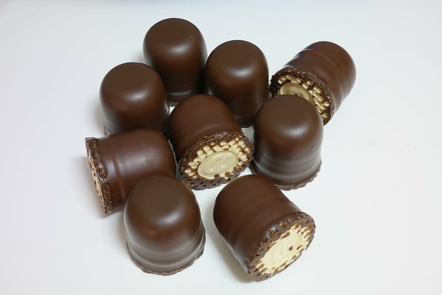 close-up photo, chocolates, mohr heads, chocolate icing, glaze, confectionery, delicious, chocolate kiss, stimulant, chocolate marshmallow